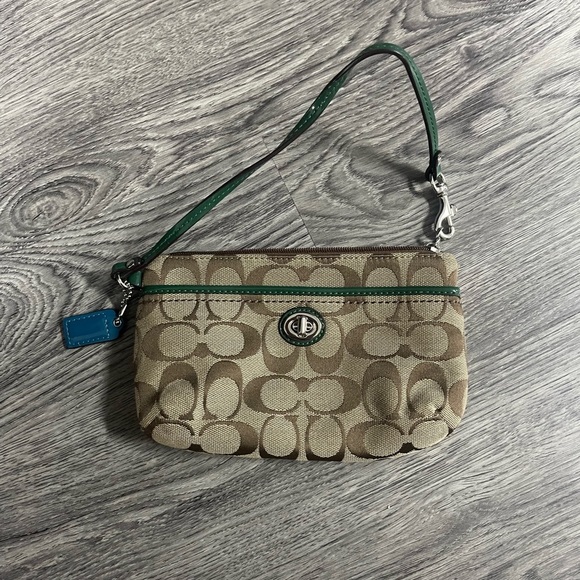 Coach Handbags - Coach wallet